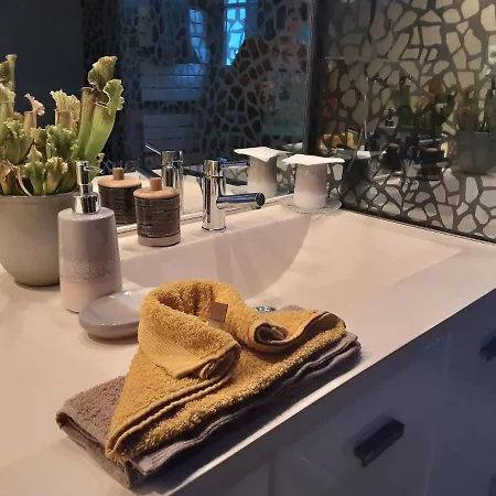 Asaliah بيت ضيافة *